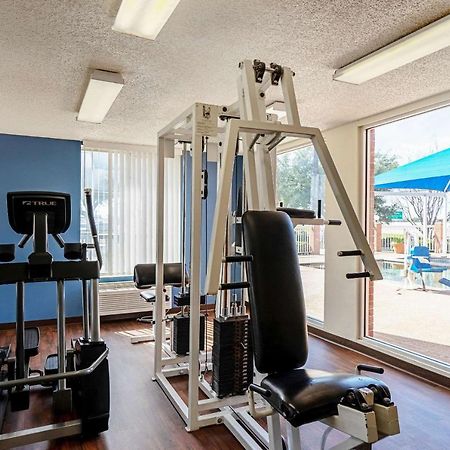 Quality Suites San Antonio Northeast Buitenkant foto