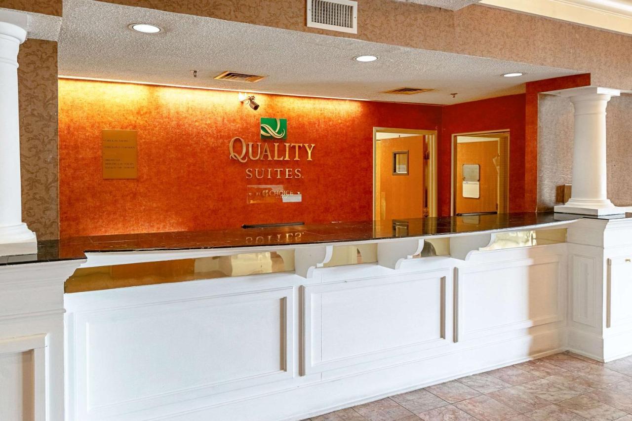 Quality Suites San Antonio Northeast Buitenkant foto