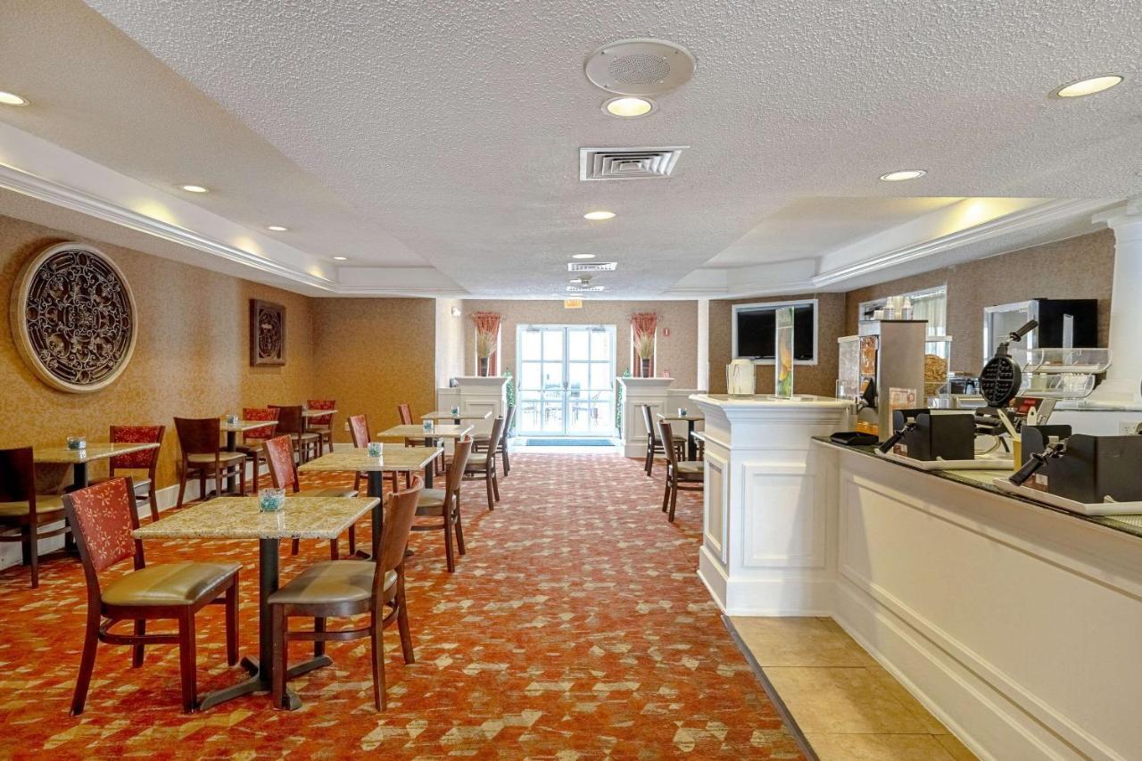 Quality Suites San Antonio Northeast Buitenkant foto