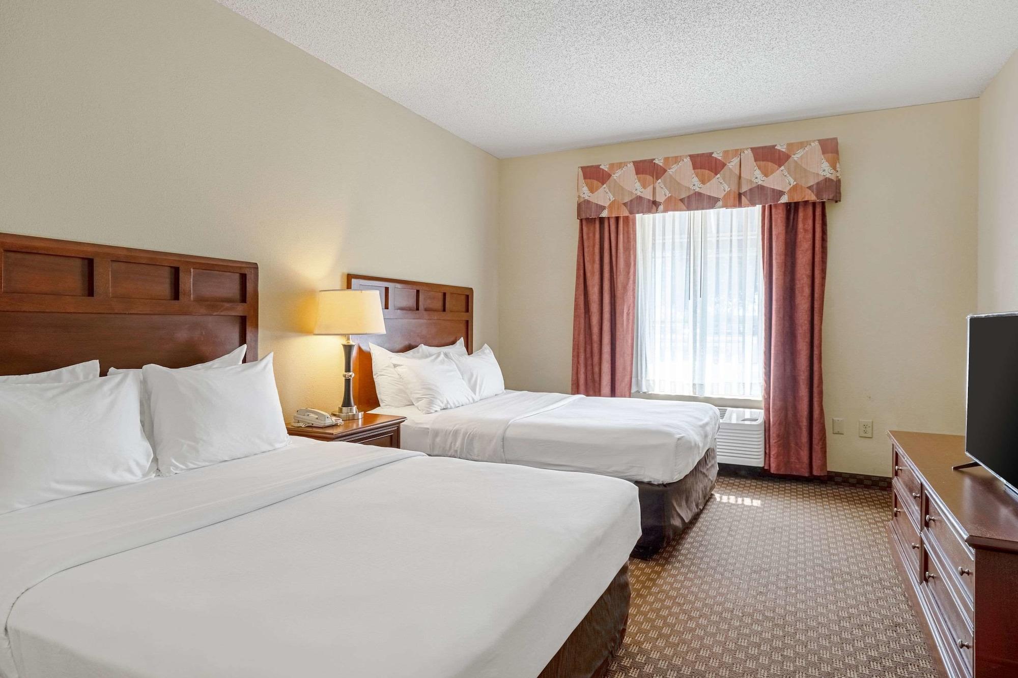 Quality Suites San Antonio Northeast Buitenkant foto