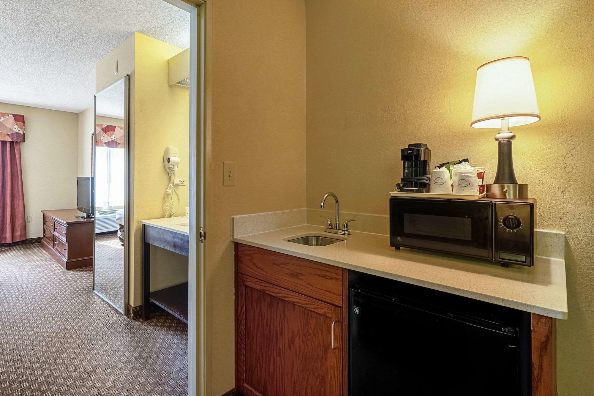 Quality Suites San Antonio Northeast Buitenkant foto