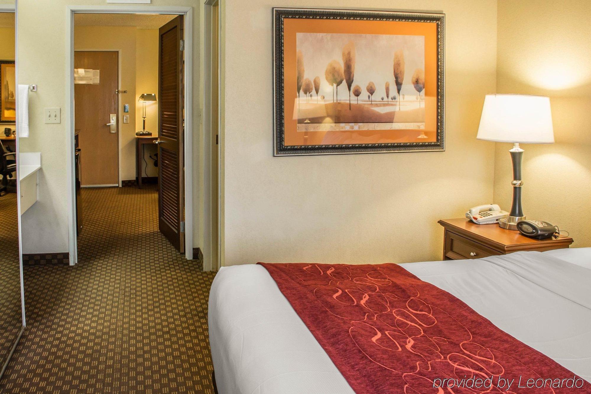 Quality Suites San Antonio Northeast Buitenkant foto