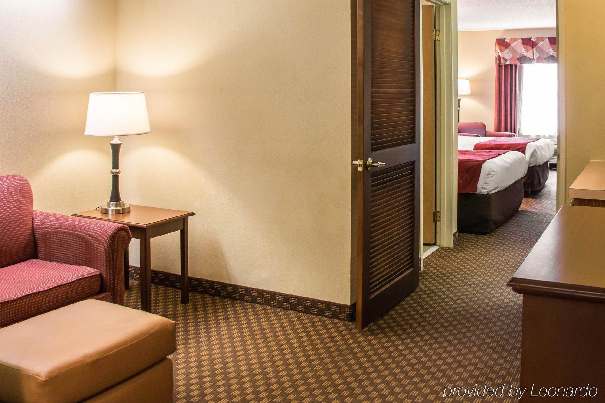 Quality Suites San Antonio Northeast Buitenkant foto